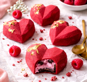 Oreo Himbeermousse Herz Cakesicles zum Verlieben 2 Oreo Himbeermousse Herz Cakesicles zum Verlieben