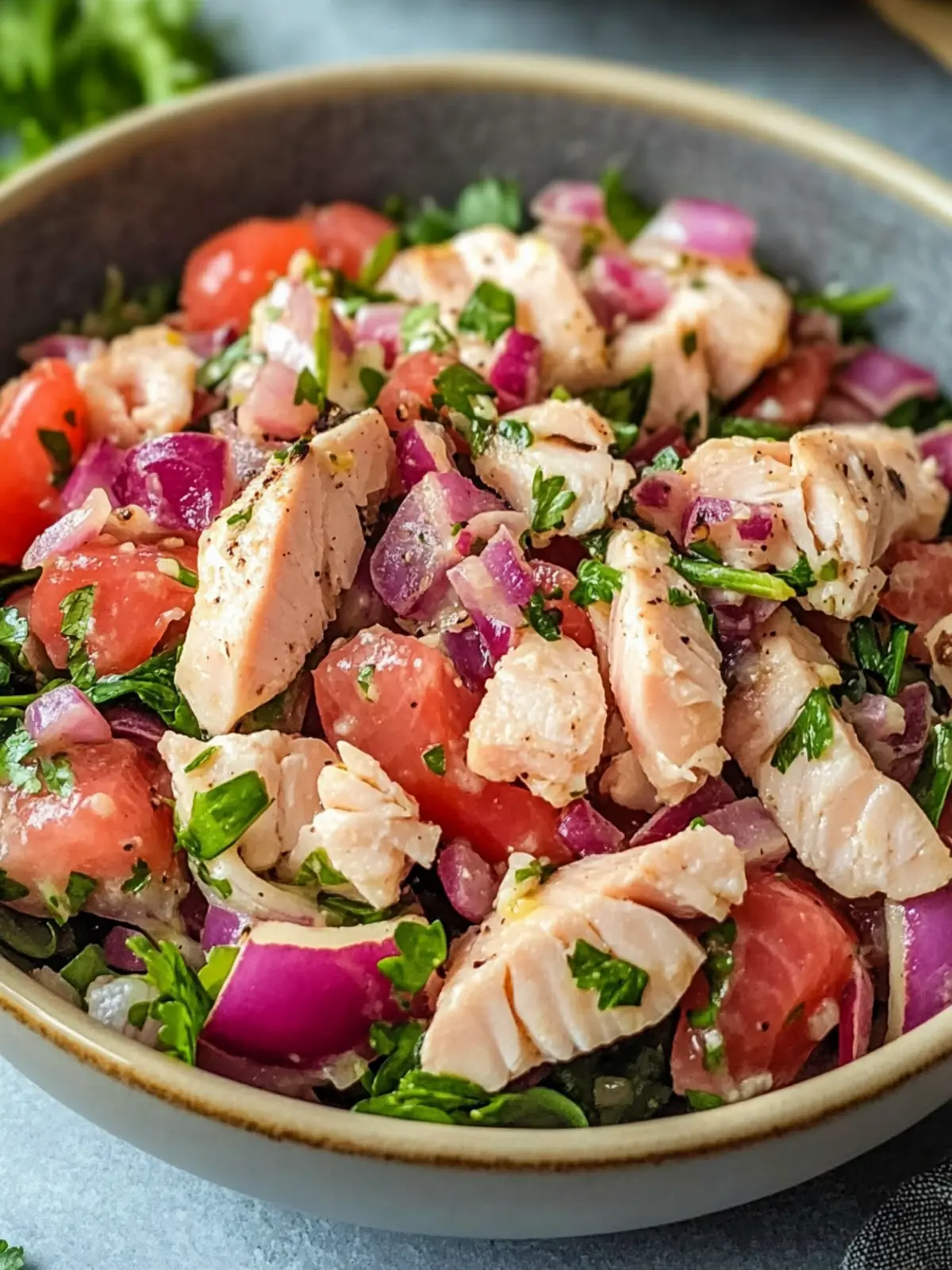 Frischer Thunfischweiße Bohnen Salat mit eingelegten roten Zwiebeln 4 Thunfischweiße Bohnen Salat mit eingelegten roten Zwiebeln