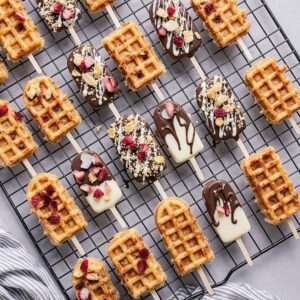 Waffel Lollies einfach selber machen – Der süßeste Snack für jedes Fest 3 Waffel Lollies einfach selber machen – Der süßeste Snack für jedes Fest